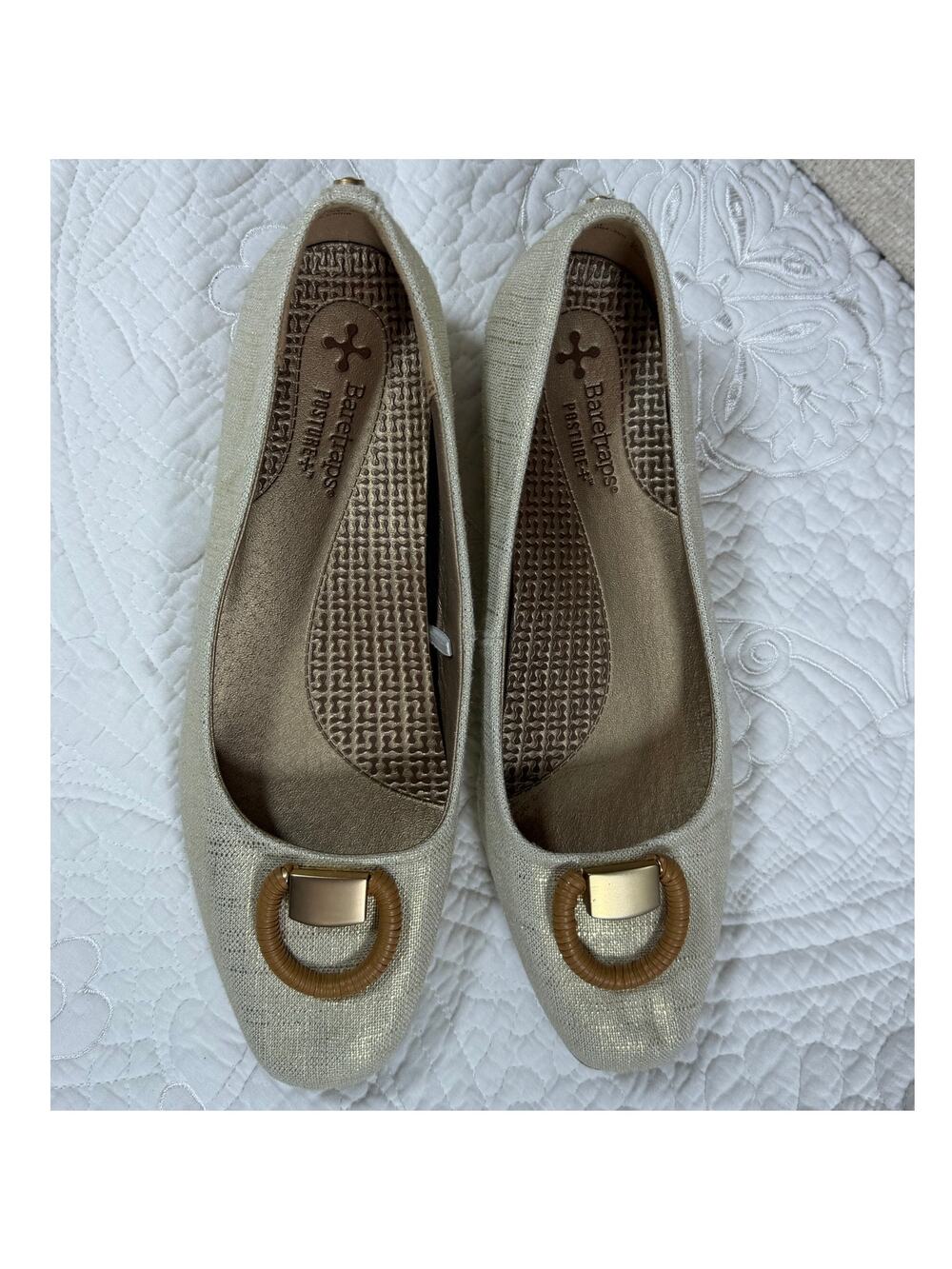 BareTraps Posture Plus Women 6.5 Gold Cream Slip On Comfort Casual Summer Shoe
